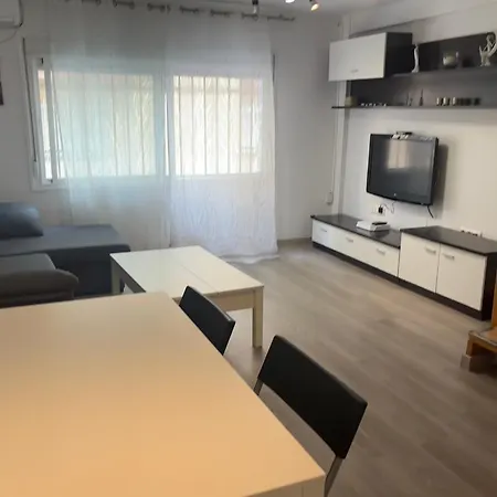 Duplex A 3 Minutos De Playa De La Victoria Appartamento