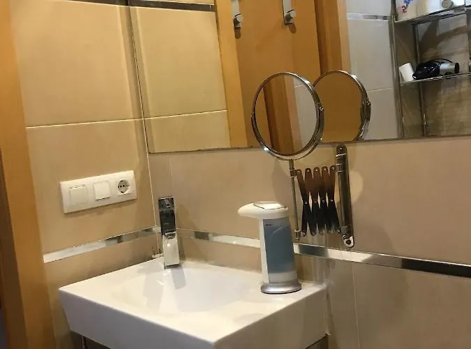 Duplex A 3 Minutos De Playa De La Victoria Appartamento